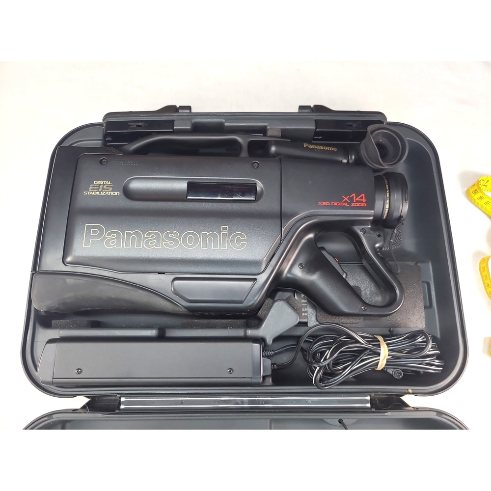 Panasonic OmniMovie PV-960 With Case and Accessories Tested Works**READ**